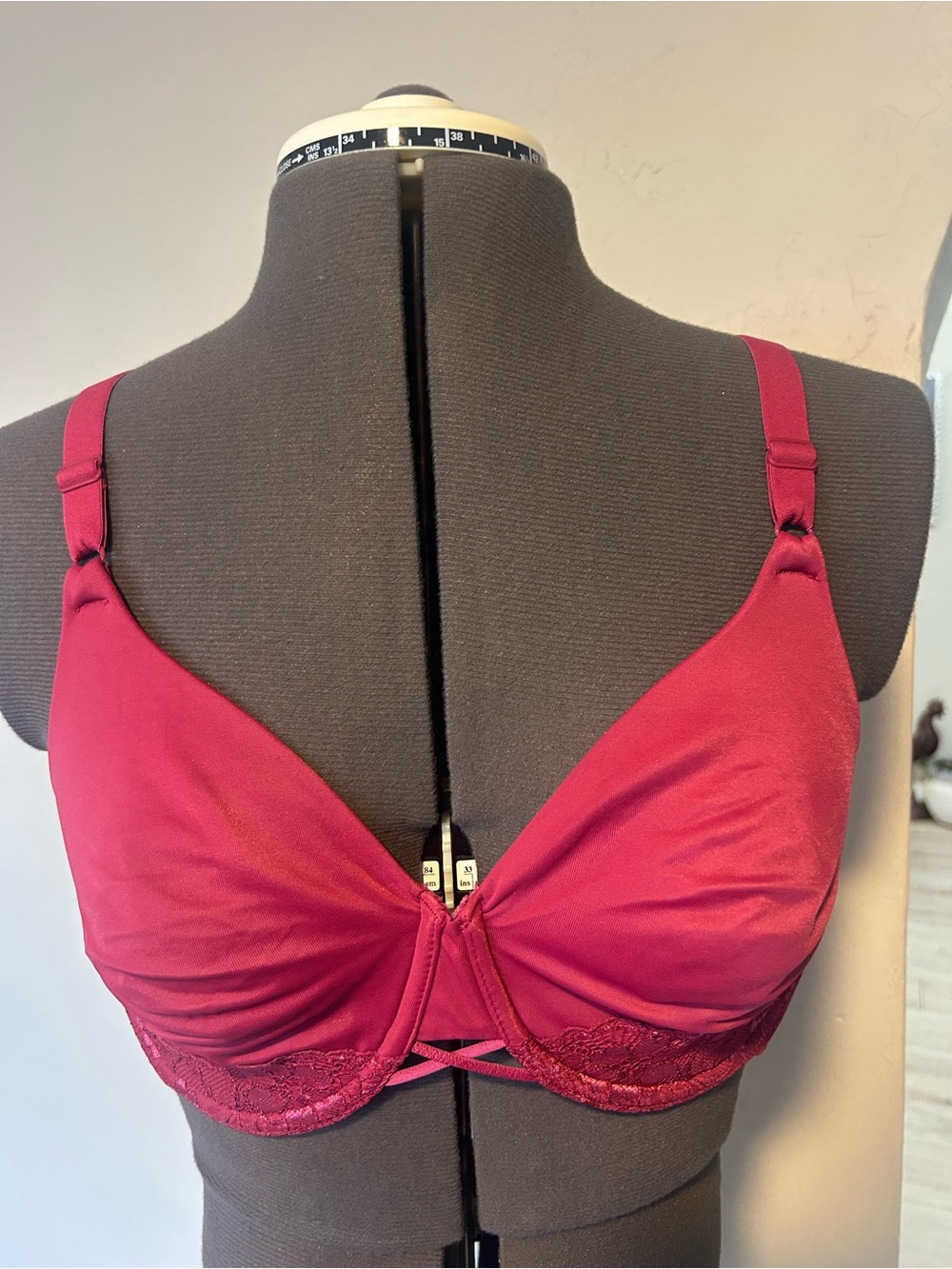 Vanity Fair Beauty Back T-Shirt Bra Red 40C Underwired Lace Hook & Eye (1929)